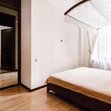 Downtown Prestige Apartment Odessa Dış mekan fotoğraf