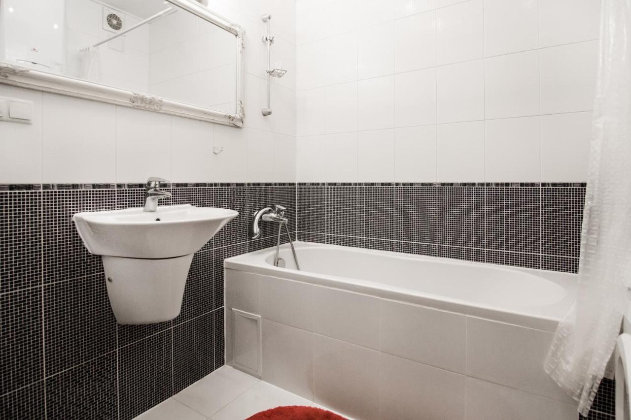 Downtown Prestige Apartment Odessa Dış mekan fotoğraf
