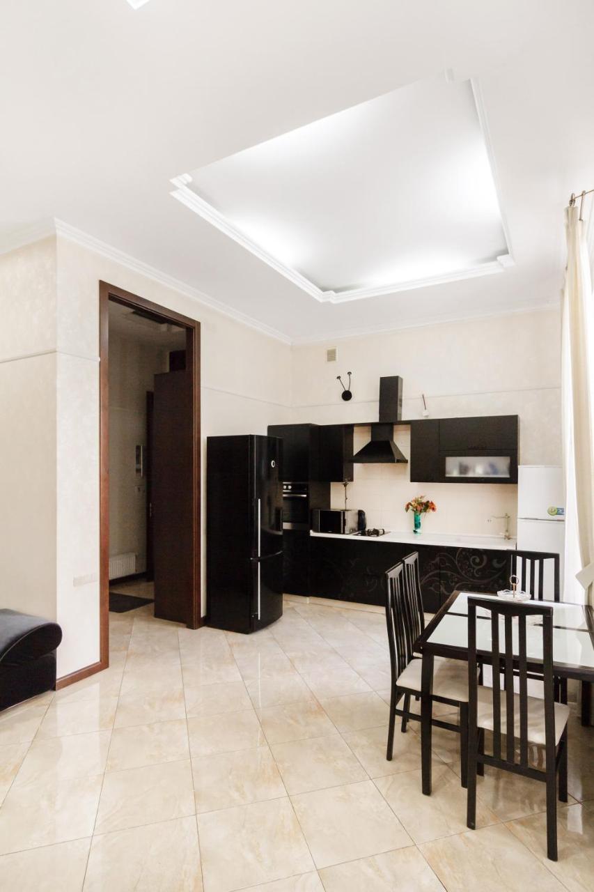 Downtown Prestige Apartment Odessa Dış mekan fotoğraf